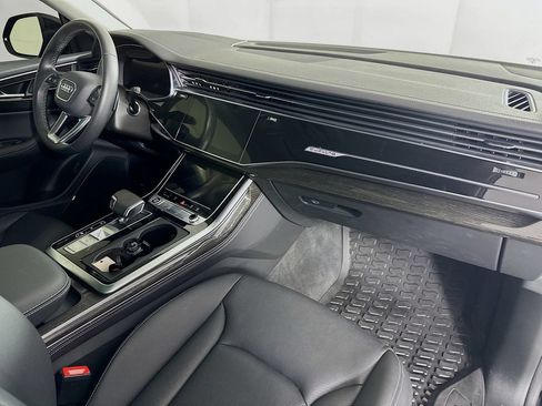 Used 2023 Audi Q8 Prestige AWD/4WD image 37
