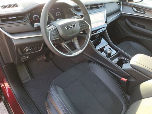 New 2026 Jeep Grand Cherokee Altitude AWD/4WD image 19