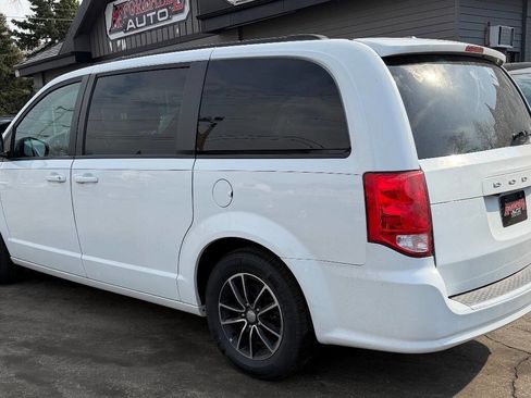 Used 2018 Dodge Grand Caravan GT FWD image 17