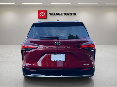 Certified 2026 Toyota Sienna Limited FWD image 4
