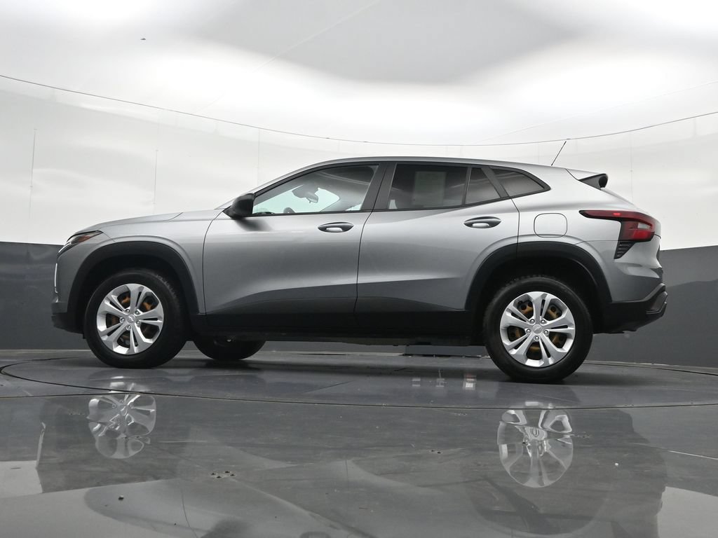 Certified 2024 Chevrolet Trax LS FWD image 31