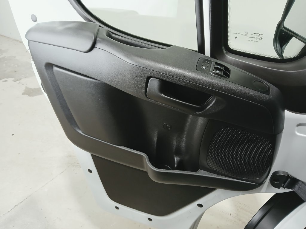Used 2025 RAM ProMaster 2500 w/ U-Haul Equipment Group FWD image 27