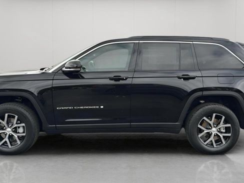 New 2025 Jeep Grand Cherokee Limited w/ Luxury Tech Group II AWD/4WD image 9