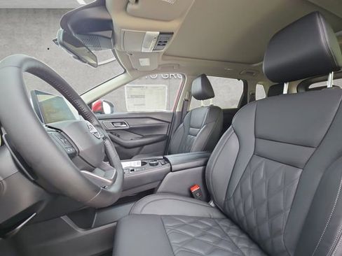 New 2026 Nissan Rogue Platinum image 19