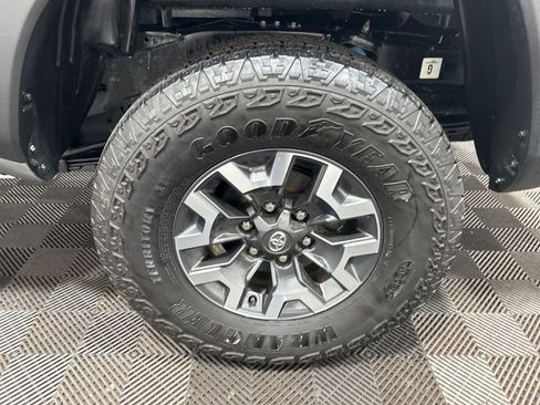 Used 2023 Toyota Tacoma TRD Off-Road image 30