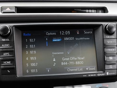 Used 2017 Toyota RAV4 Limited FWD image 30