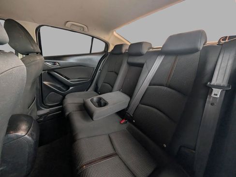 Used 2018 MAZDA MAZDA3 Sport w/ Preferred Equipment Package FWD image 23