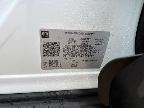 Certified 2024 Buick Encore GX Preferred w/ Comfort Package FWD image 29