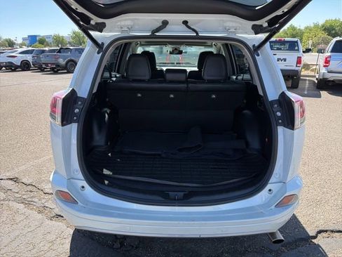 Used 2018 Toyota RAV4 Platinum AWD/4WD image 6