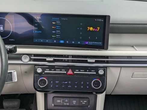 Certified 2025 Hyundai Tucson Limited AWD/4WD image 19