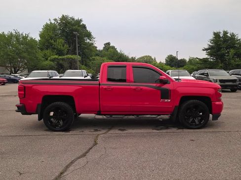 Used 2018 Chevrolet Silverado 1500 LT w/ Rally 2 Edition AWD/4WD image 9