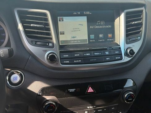 Used 2016 Hyundai Tucson Limited w/ Option Group 03 FWD image 13
