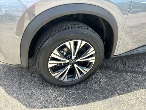 Used 2023 Nissan Rogue SV FWD image 10