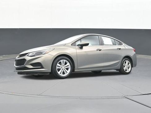 Used 2017 Chevrolet Cruze LT w/ Convenience Package FWD image 60