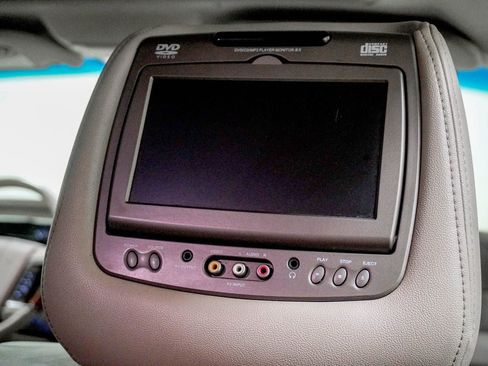 Used 2011 Lincoln Navigator L 4WD image 36