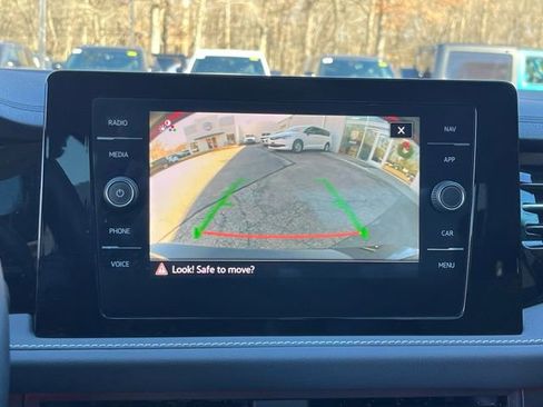 Certified 2025 Volkswagen Jetta SEL image 37