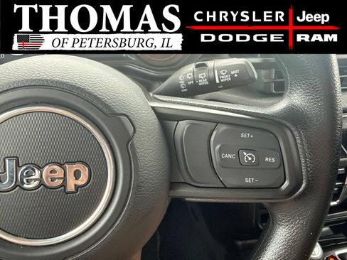 Used 2025 Jeep Wrangler Unlimited Sport AWD/4WD image 12