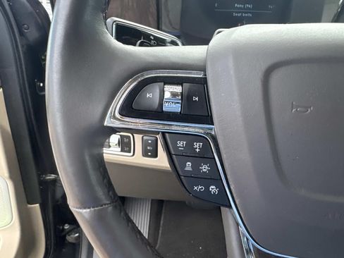 Used 2023 Lincoln Navigator Reserve AWD/4WD image 24