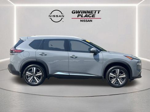Certified 2023 Nissan Rogue SL FWD image 27