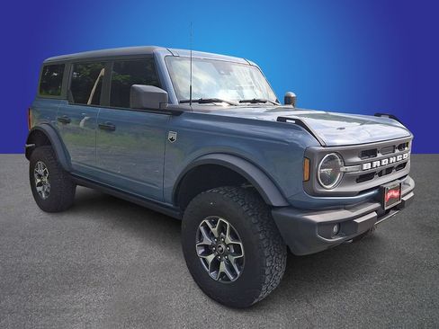 Used 2024 Ford Bronco Big Bend AWD/4WD image 3