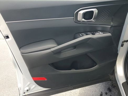 New 2026 Kia Sorento LX image 8