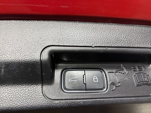 Used 2023 Ford Explorer Limited image 25