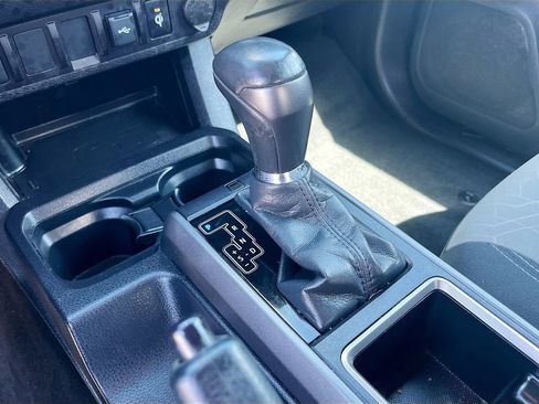 Used 2022 Toyota Tacoma TRD Sport w/ TRD Premium Sport Package RWD image 17