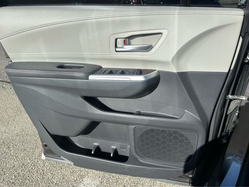 Used 2021 Toyota Sienna XLE w/ XLE Plus Package AWD/4WD image 20