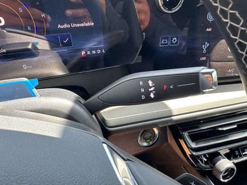 New 2025 Chevrolet Traverse LT w/ Enhanced Driving Package image 28