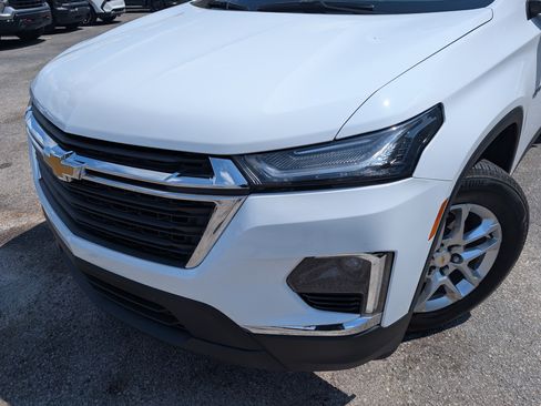 Used 2023 Chevrolet Traverse LS FWD image 13