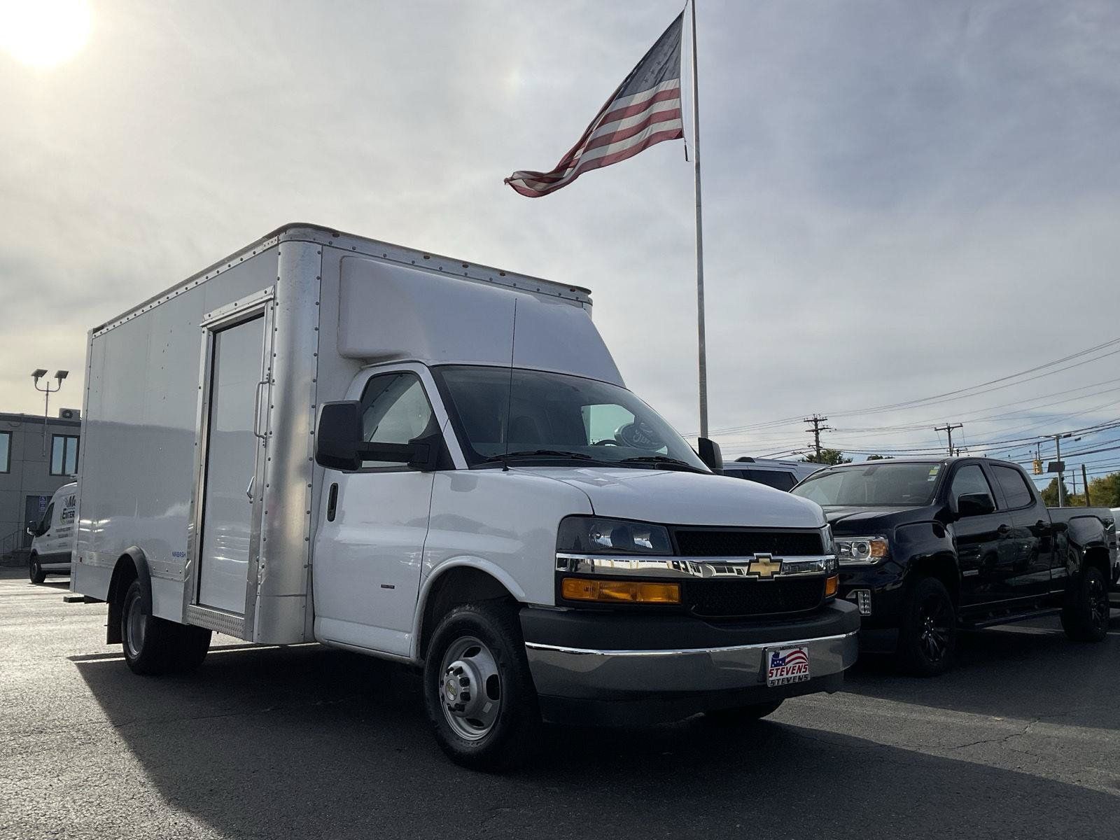 Used 2025 Chevrolet Express 3500 w/ Power Convenience Package RWD image 1