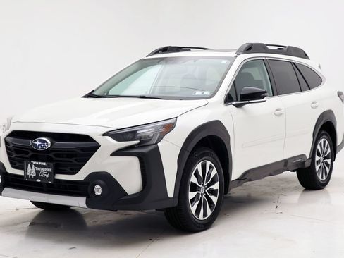 Used 2023 Subaru Outback Limited XT AWD/4WD image 2