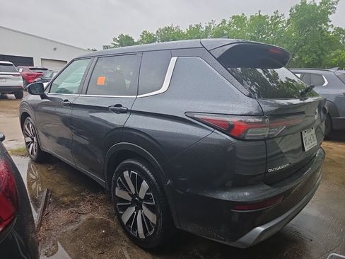 Used 2025 Mitsubishi Outlander SE AWD/4WD image 8