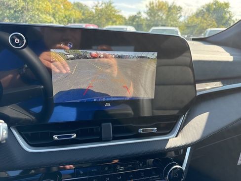 New 2026 Chevrolet Equinox LT w/ Convenience Package II image 21