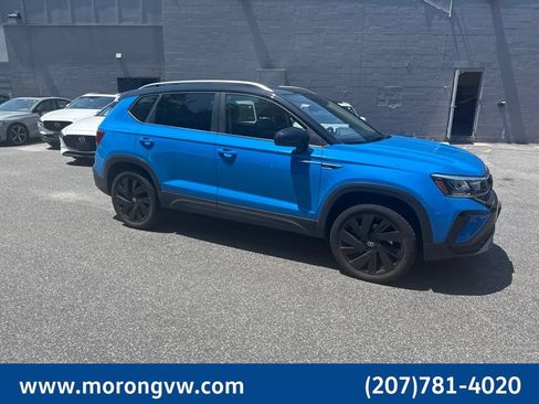Used 2023 Volkswagen Taos SE AWD/4WD image 3