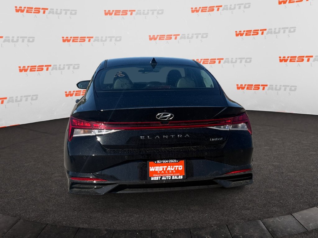Used 2021 Hyundai Elantra Limited FWD image 4