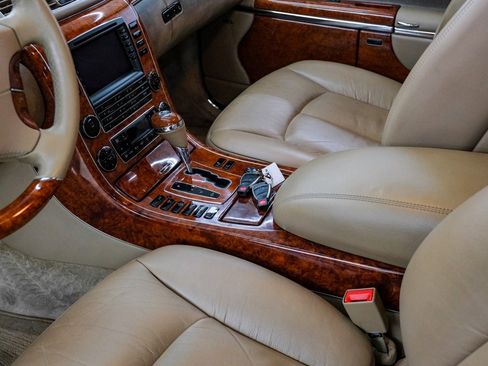 Used 2005 Maybach 57 image 23