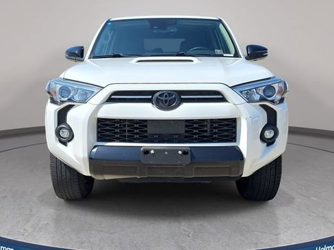Used 2021 Toyota 4Runner Venture w/ Moonroof Package AWD/4WD image 3