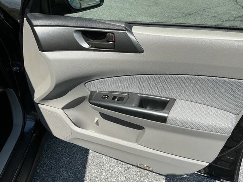 Used 2013 Subaru Forester 2.5X image 26