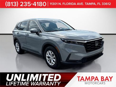 Used 2023 Honda CR-V LX image 1