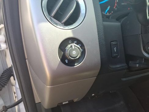 Used 2017 Ford Expedition XLT AWD/4WD image 14