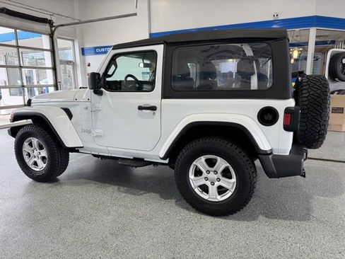 Used 2018 Jeep Wrangler Sport image 5
