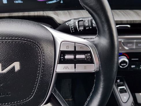 Used 2025 Kia Telluride EX w/ EX Captain's Chair Package image 27