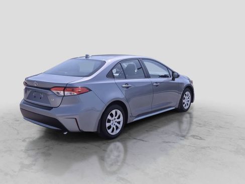 Used 2021 Toyota Corolla LE w/ Carpet Mat Package (TMS) FWD image 8