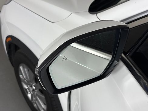 Used 2023 Hyundai Palisade SEL FWD image 17