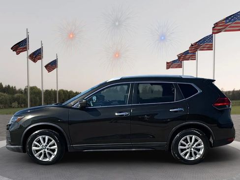 Used 2017 Nissan Rogue SV FWD image 3