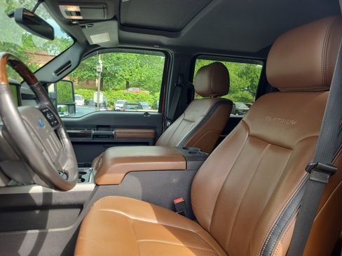 Used 2015 Ford F250 Platinum w/ Snow Plow Prep Package AWD/4WD image 32