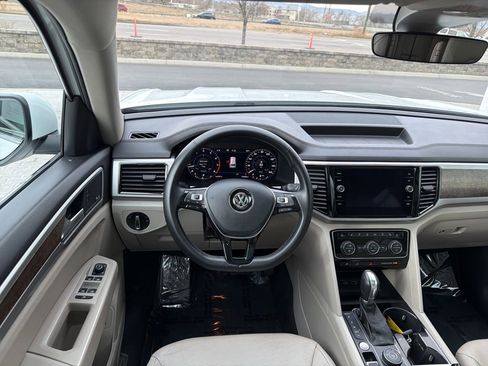 Used 2018 Volkswagen Atlas SEL Premium image 14