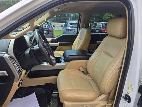 Used 2017 Ford F250 Lariat image 9