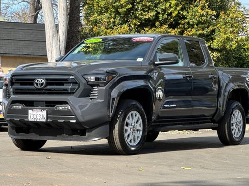 Certified 2026 Toyota Tacoma SR5 image 8